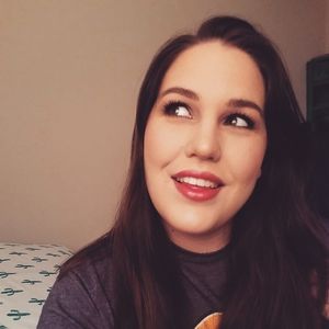 Meet your Posher, Abigail